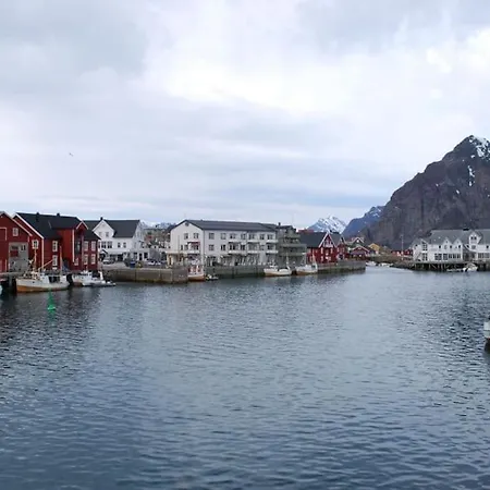 Apartment With Fantastic Seaview In Henningsvaer. Exterior photo