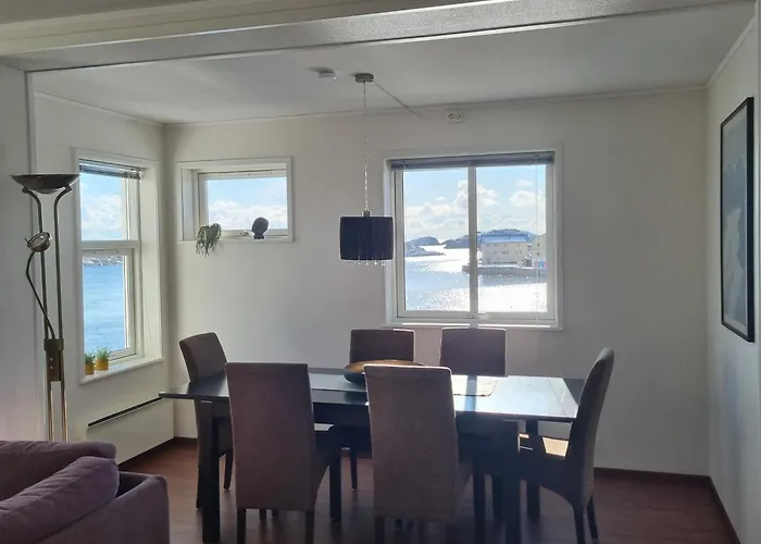 Apartment With Fantastic Seaview In Henningsvaer.