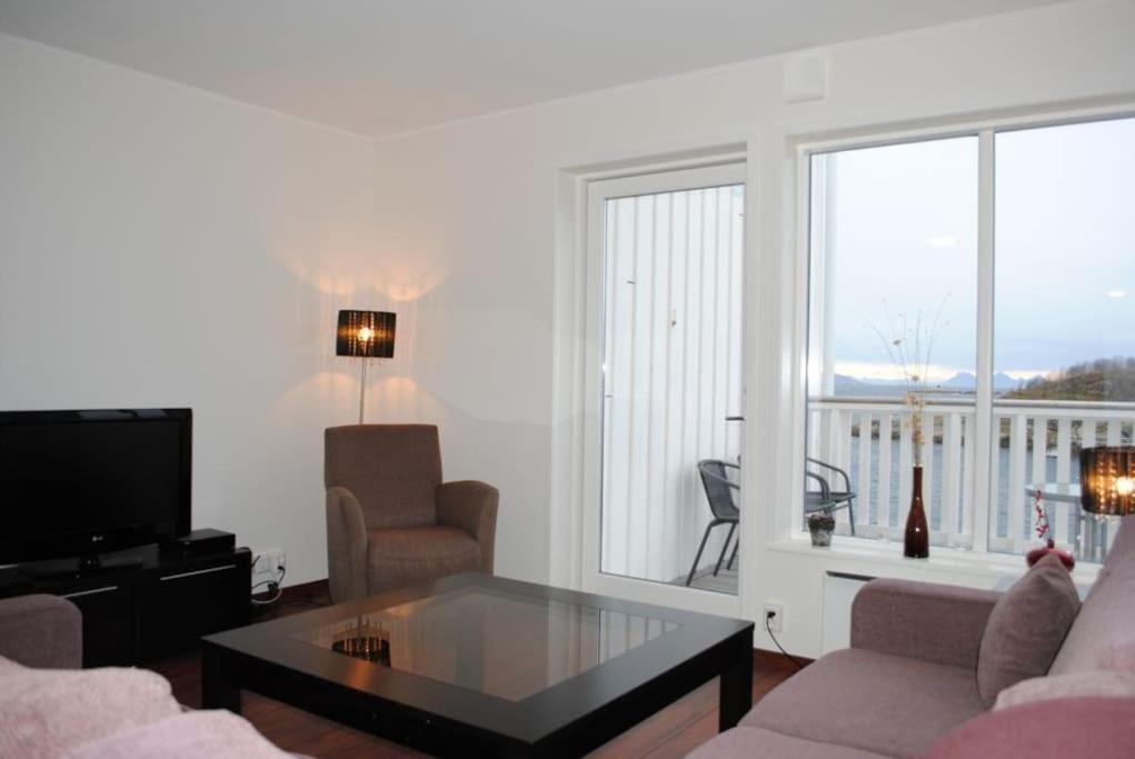 Apartment With Fantastic Seaview In Henningsvaer.