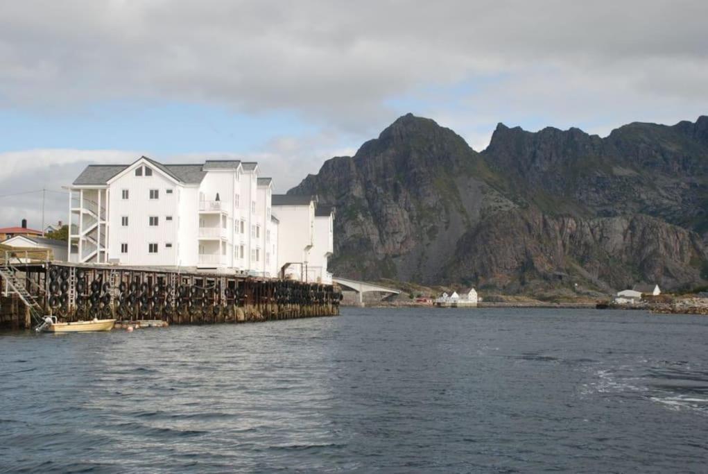 With Fantastic Seaview In Henningsvaer. Apartment Henningsvaer