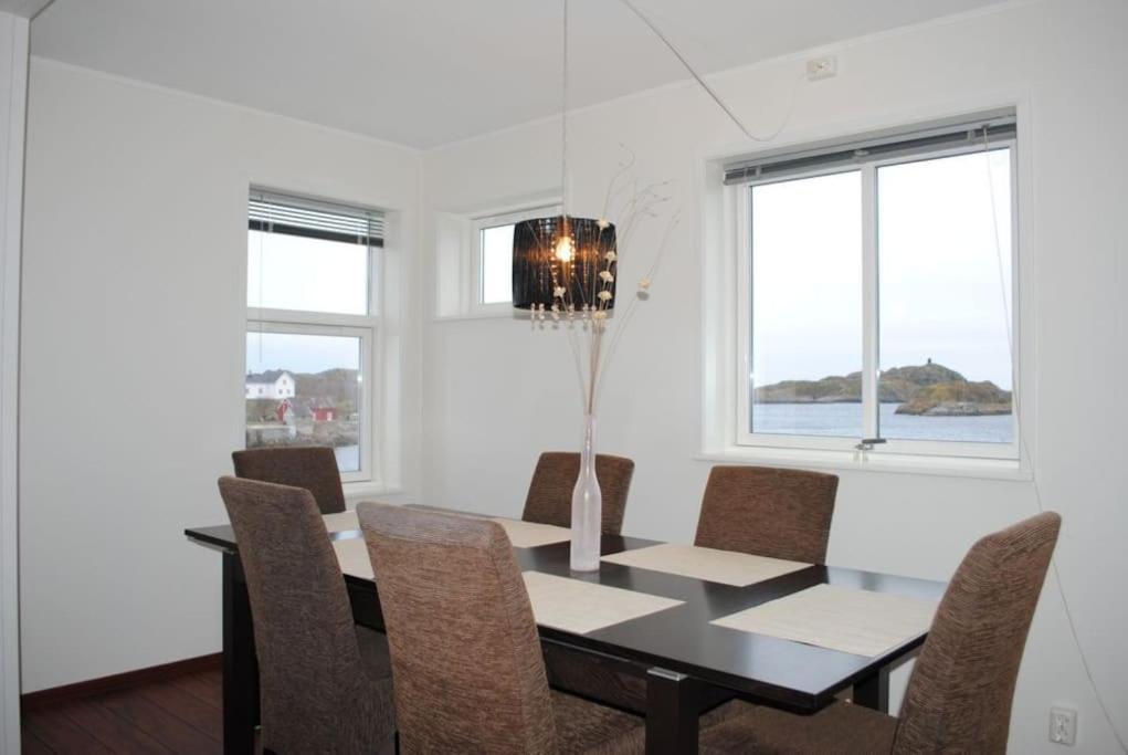 Apartment With Fantastic Seaview In Henningsvaer.