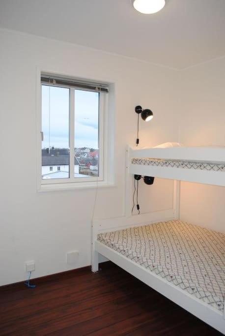 With Fantastic Seaview In Henningsvaer. Apartment *