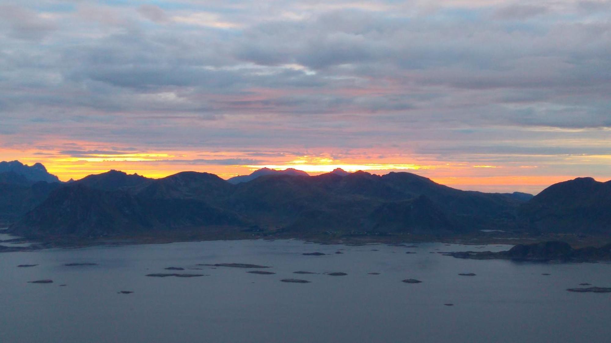 With Fantastic Seaview In Henningsvaer. *