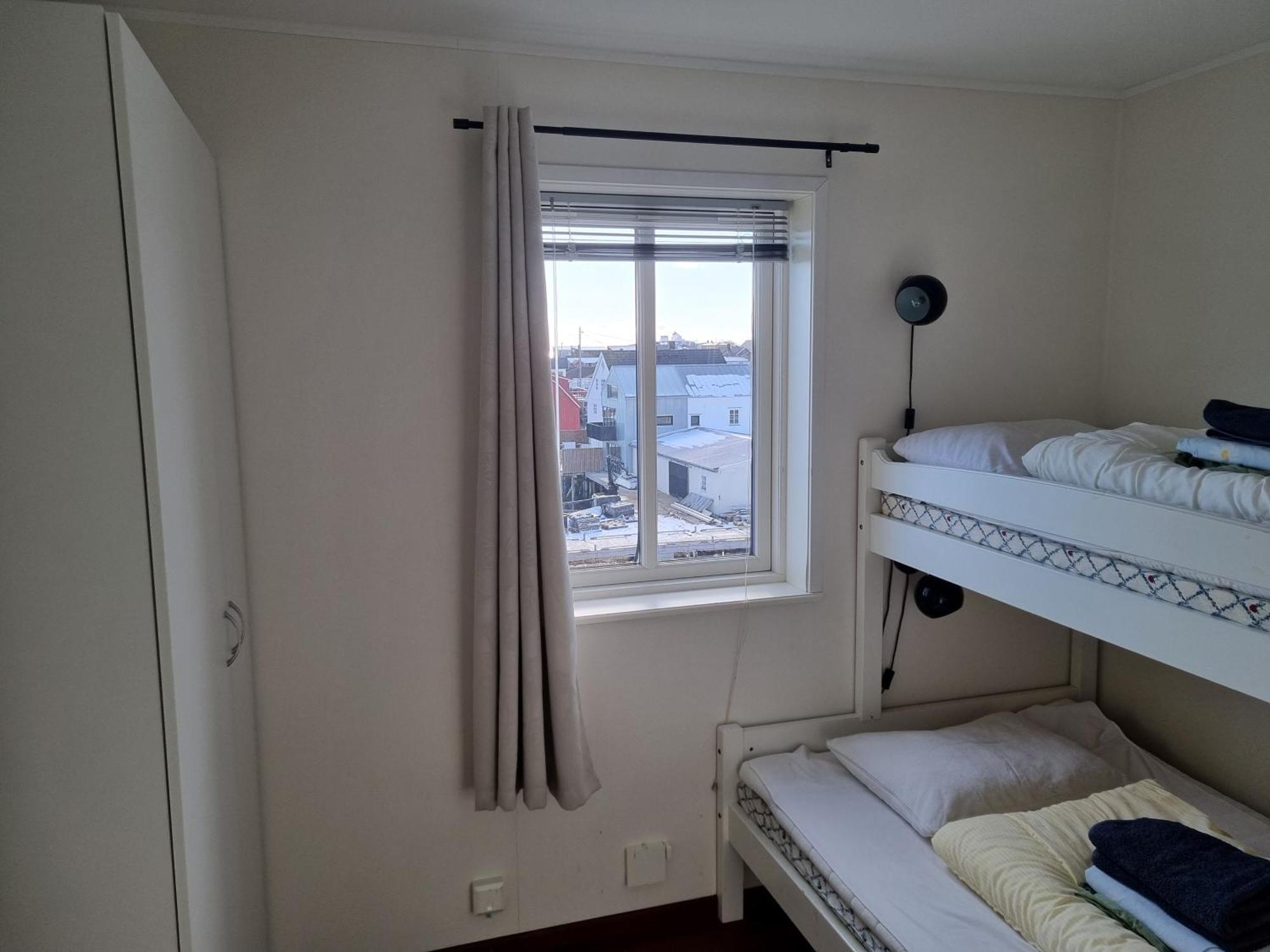 With Fantastic Seaview In Henningsvaer. Apartment *