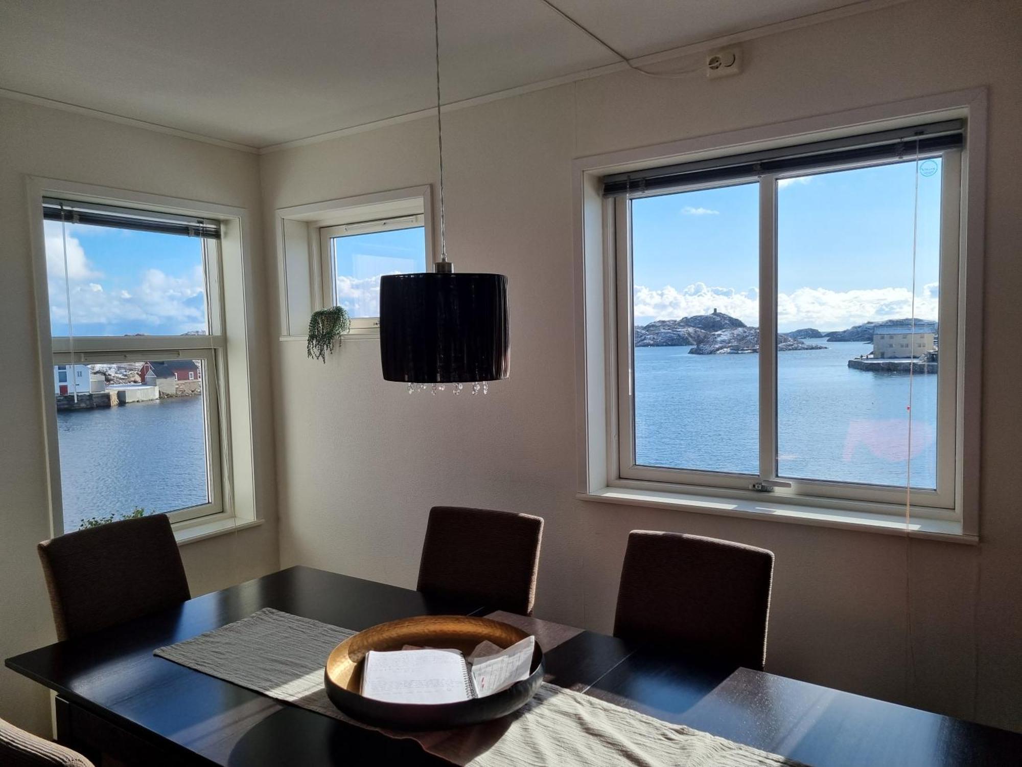 With Fantastic Seaview In Henningsvaer. Apartment *