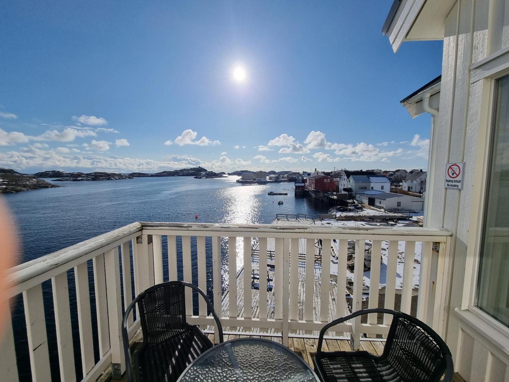 With Fantastic Seaview In Henningsvaer. Apartment *
